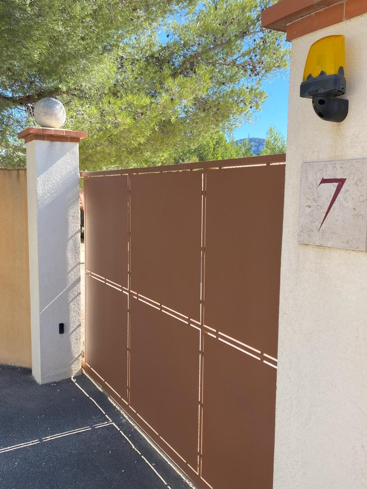 Le Sept Charmant Studio Aux Portes Des Calanques كاسيس المظهر الخارجي الصورة